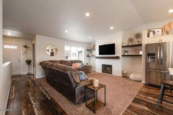 419 Live Oak LN, Bismarck, ND 58504