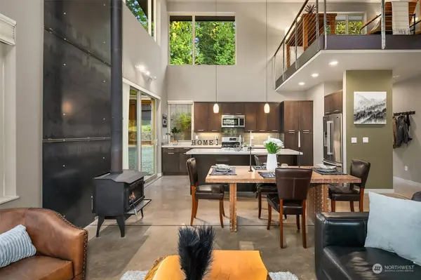 29415 SE 82nd ST, Issaquah, WA 98027