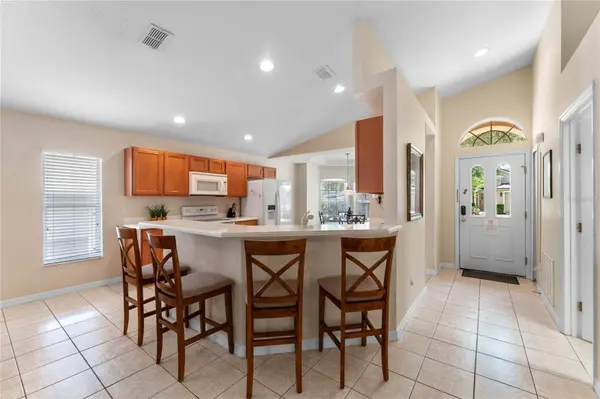 922 HENLEY CIR, Davenport, FL 33896