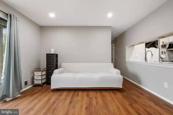 1705 THE WOODS, Cherry Hill, NJ 08003