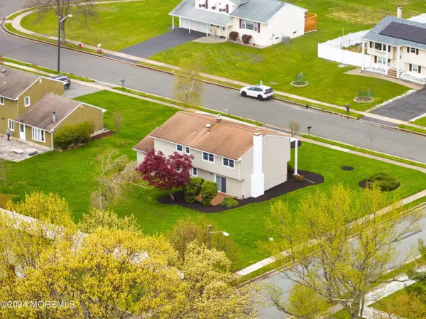 99 Anita Drive, Piscataway, NJ 08855