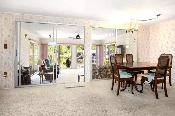 11505 JOHNSON CIR, Tavares, FL 32778