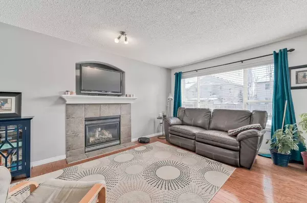 117 Royal Birch Mews NW, Calgary, AB T3G 5N9