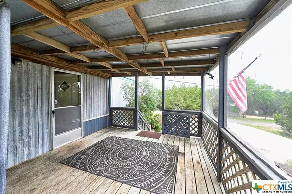 147 Glenn DR, Canyon Lake, TX 78133