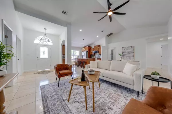 2521 HIKERS CT, Kissimmee, FL 34743