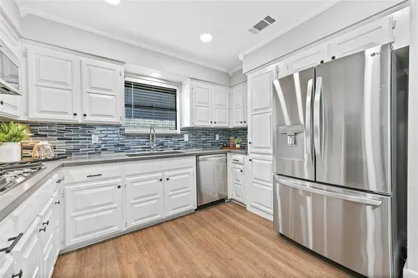 522 Brookfield Drive, Garland, TX 75040