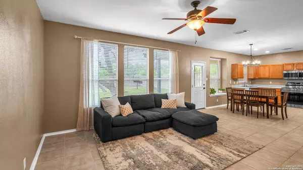 2506 LANTANA BND, San Antonio, TX 78251-4105