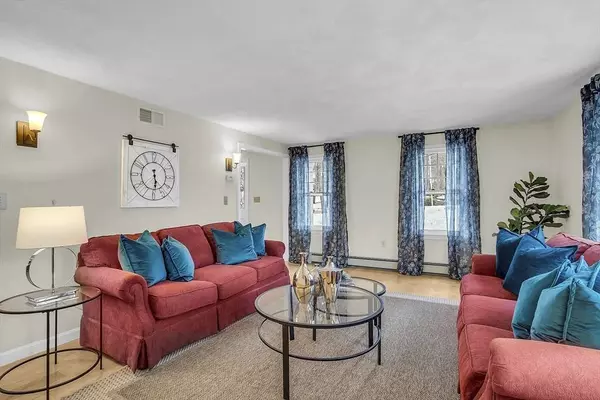 18 Greybirch Rd, Andover, MA 01810