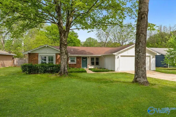 12011 Runningmeade Trail SE, Huntsville, AL 35803