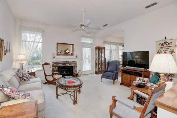 4573 Coach Lamp LN, Roseville, CA 95747