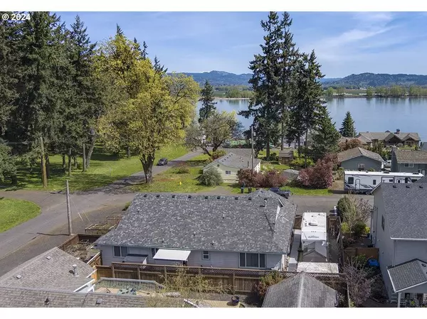 2225 First ST, Columbia City, OR 97018