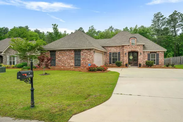 66 W Cadbury Ln, Hattiesburg, MS 39402