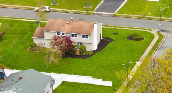 99 Anita Drive, Piscataway, NJ 08855