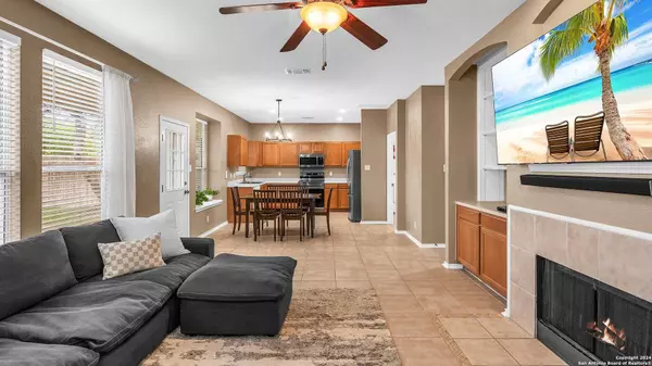 2506 LANTANA BND, San Antonio, TX 78251-4105