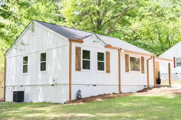 2086 Harold AVE SE, Smyrna, GA 30080