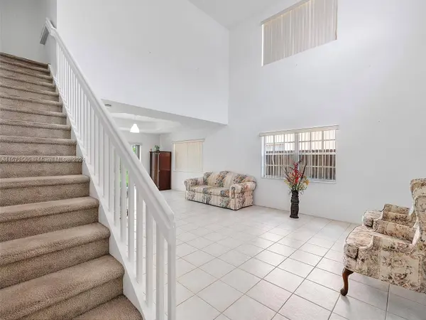 10172 SW 164th Pl, Miami, FL 33196