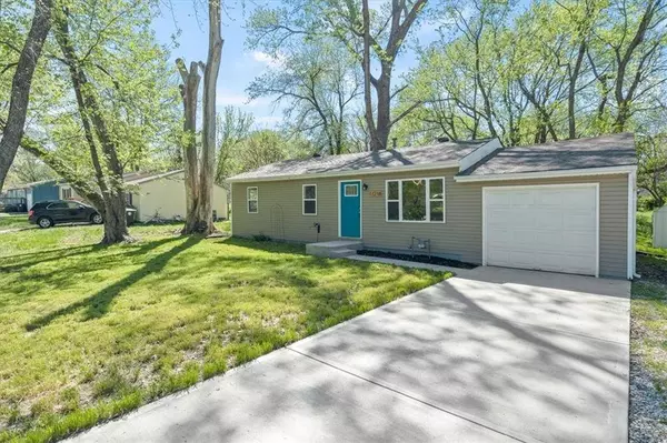 17218 Monte Verde DR, Belton, MO 64012