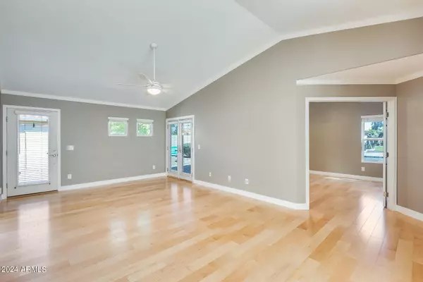 1669 S ASH Drive, Chandler, AZ 85286