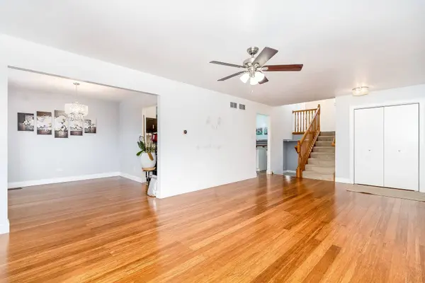 7733 Woodstock Drive, Tinley Park, IL 60477