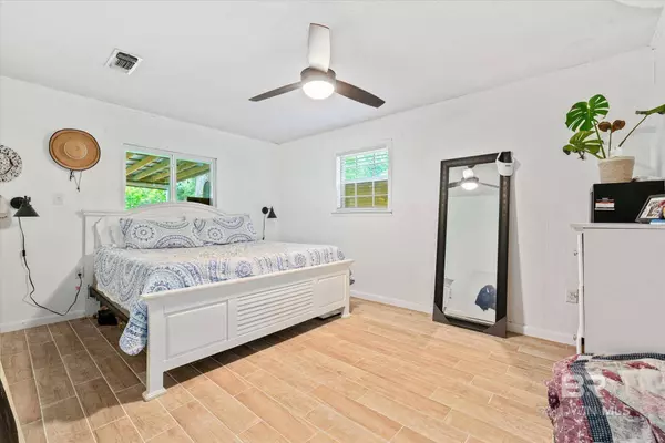 19442 S County Road 12, Foley, AL 36535