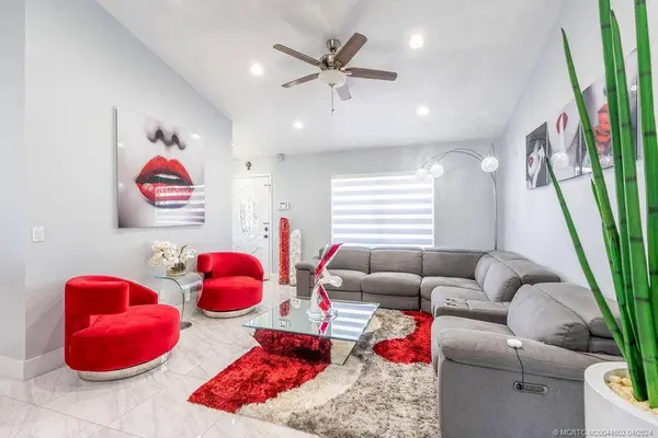 2372 SW Naomi AVE, Port Saint Lucie, FL 34953