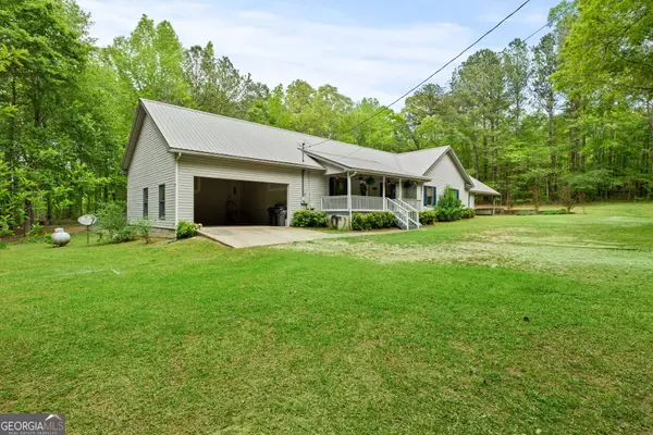 409 Bohannon RD, Grantville, GA 30220