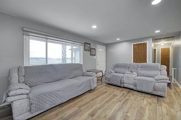 11745 N Antioch RD, Mooresville, IN 46158