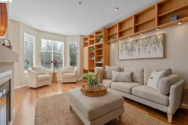 280 Caldecott Ln #225, Oakland, CA 94618