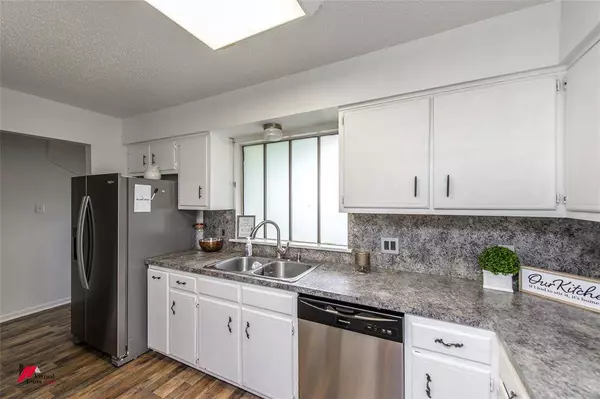 754 Highland Square Drive, Shreveport, LA 71107