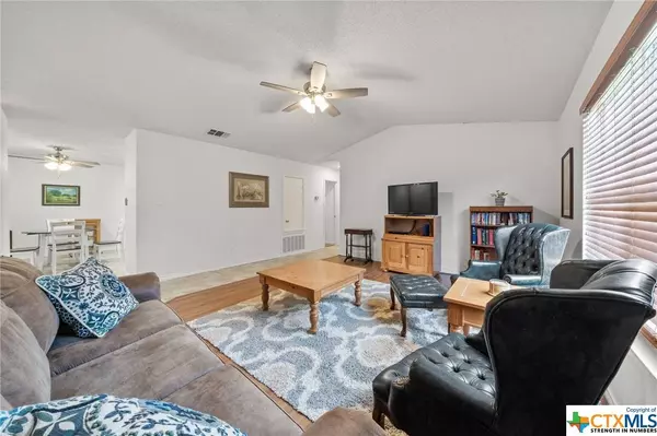 1001 Fannin ST, Lockhart, TX 78644