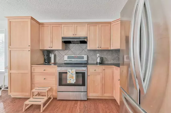 117 Royal Birch Mews NW, Calgary, AB T3G 5N9