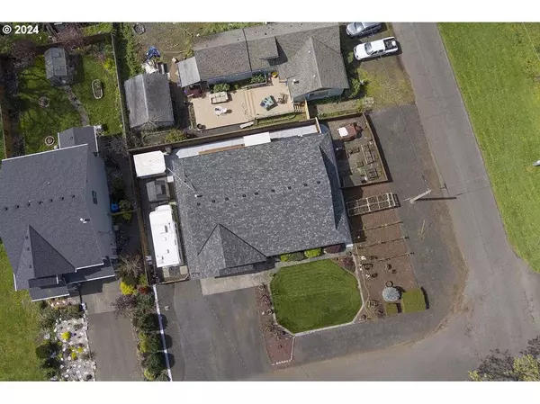 2225 First ST, Columbia City, OR 97018