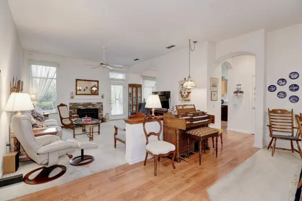 4573 Coach Lamp LN, Roseville, CA 95747