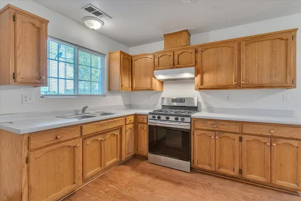 1225 Ottawa Ave, Corcoran, CA 93212