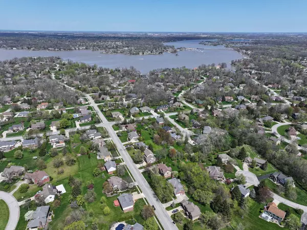 8670 Promontory RD, Indianapolis, IN 46236