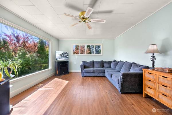 3011 Edens AVE, Bellingham, WA 98225