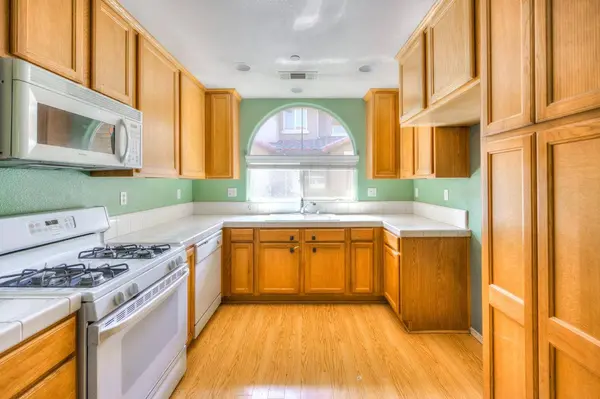 1146 W Walter Avenue Unit 53, Fowler, CA 93625