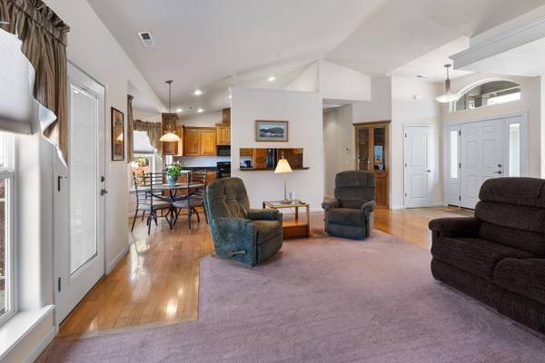 2407 Senate Way, Medford, OR 97504