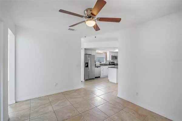 2430 BENJAMIN DR, Kissimmee, FL 34744