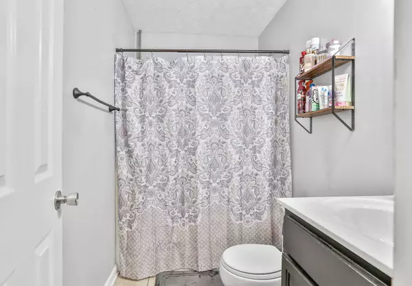 280 Cherry LN, Frankfort, KY 40601