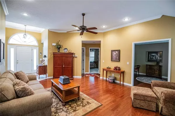 3 Overton Ln, Bella Vista, AR 72714