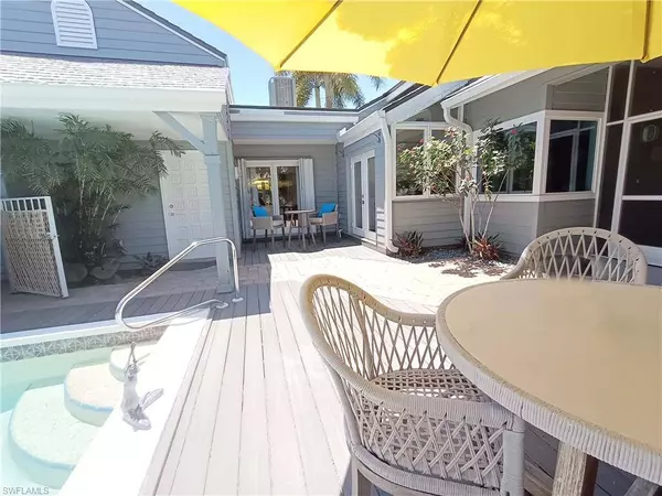 651 Bridgeway LN #1, Naples, FL 34108