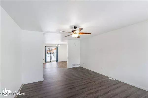 3750 S Olson CIR, Wasilla, AK 99654