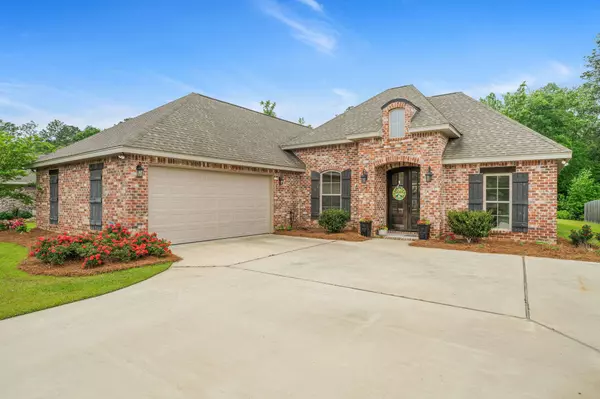 66 W Cadbury Ln, Hattiesburg, MS 39402