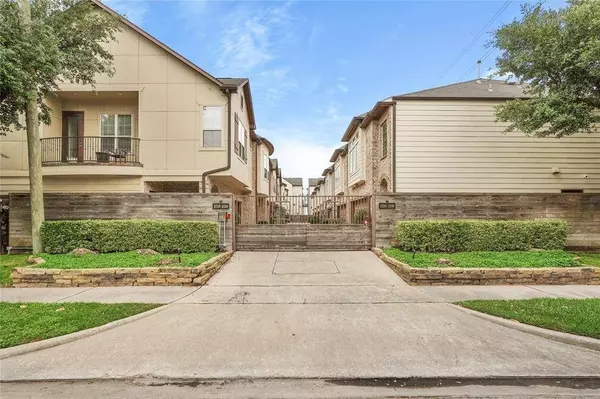 1204 Sampson ST, Houston, TX 77003