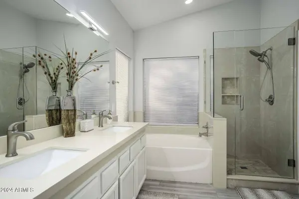 2133 E WAHALLA Lane, Phoenix, AZ 85024