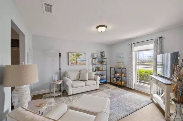 6319 Post Oak Ln, Gulf Breeze, FL 32563