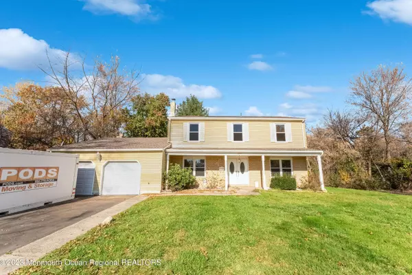 29 Willow Brook Road, Freehold, NJ 07728