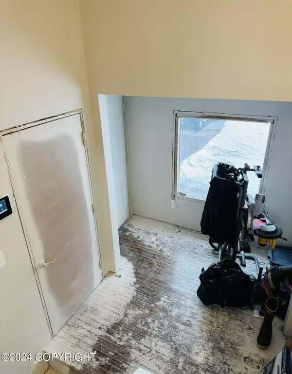 2340 Paxson DR, Anchorage, AK 99504