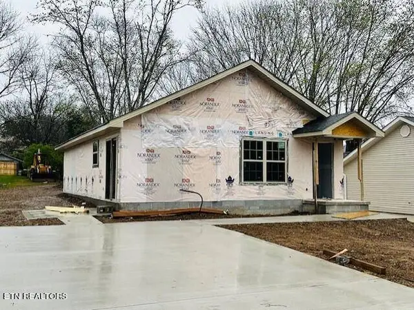 166 Louisiana Ave, Oak Ridge, TN 37830